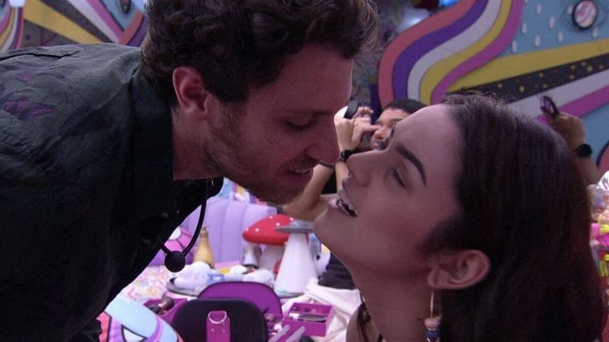 BBB22: Lucas e Eslovênia vivem um affair na casa (Foto: Reprodução)