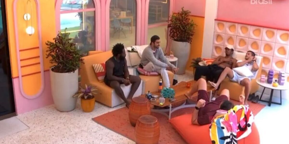 BBB22: Arthur Aguiar desabafa com os amigos (Foto: Reprodução)