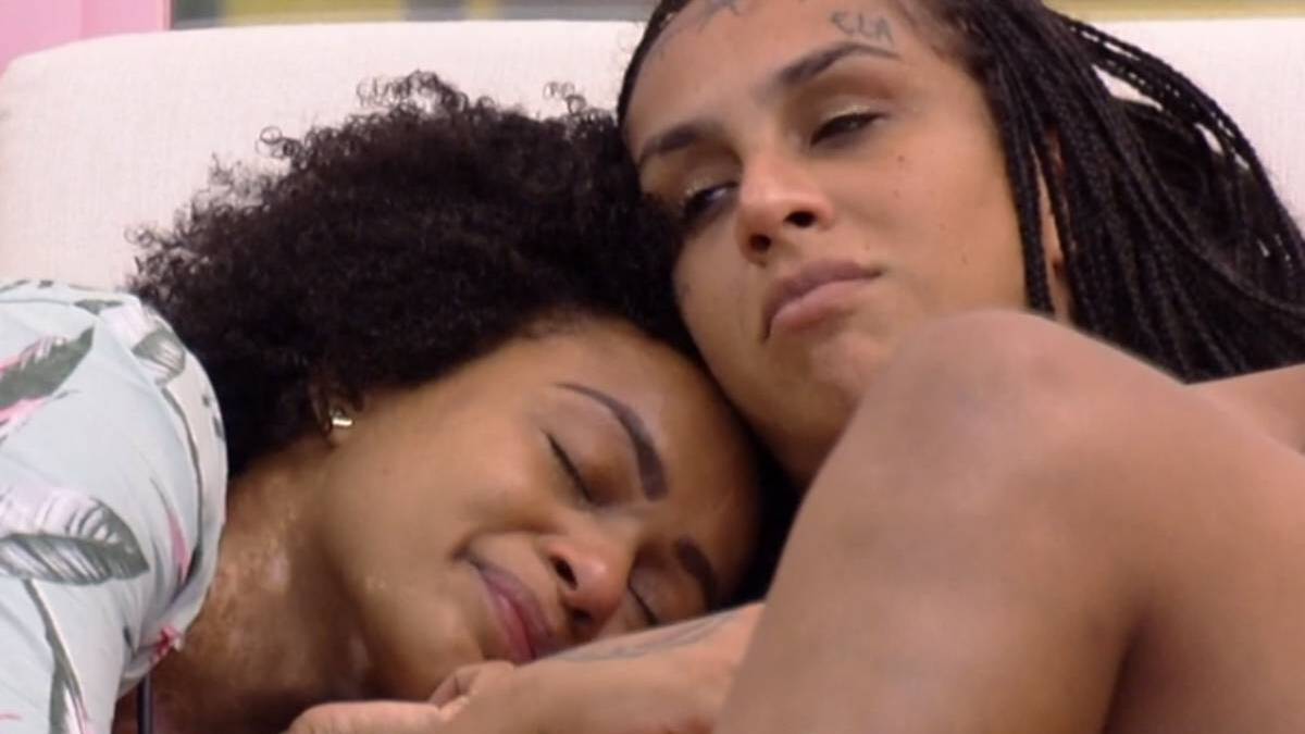 BBB22: Natália desabafa com Linn da Quebrada (Foto: Reprodução)