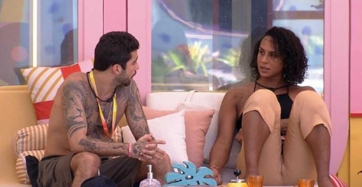 BBB22: Pedro Scooby desabafa com Linn da Quebrada (Foto: Reprodução)