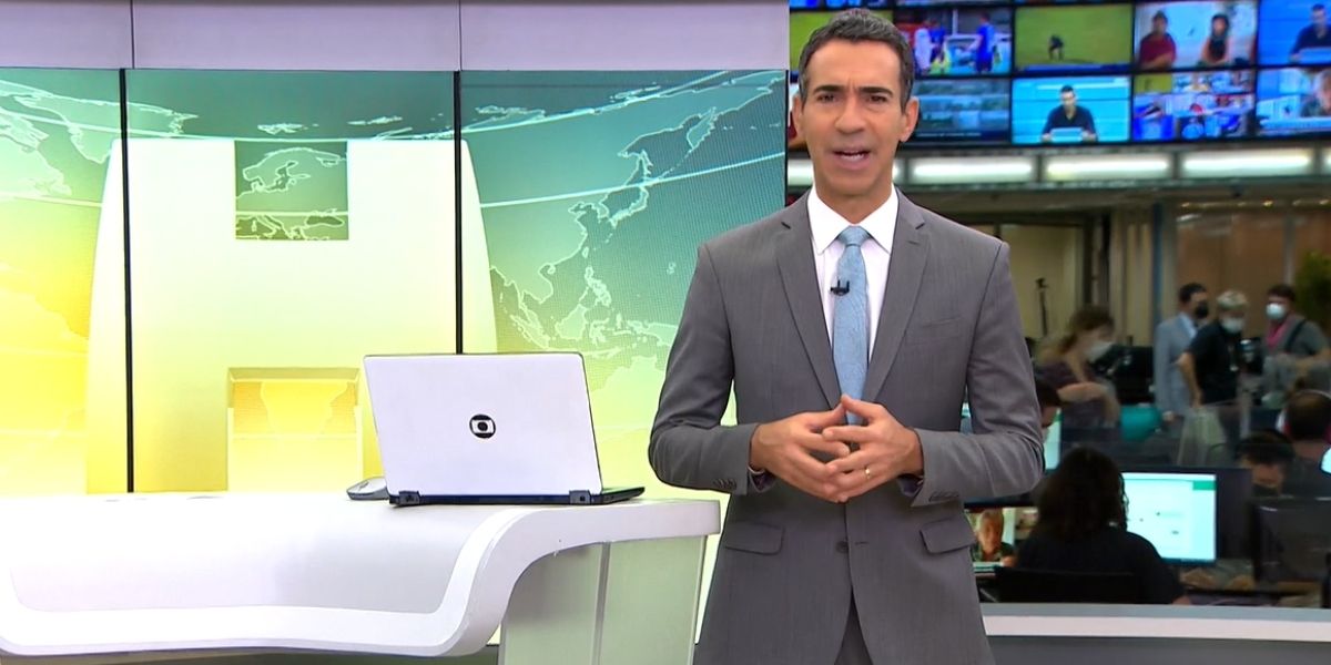 Ao vivo na GloboNews, César Tralli fica em choque ao ouvir