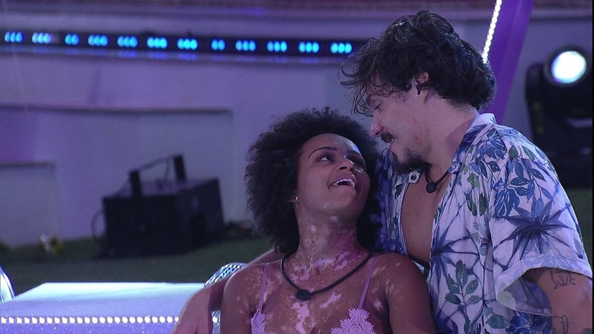 BBB22: Eliezer teve um affair com Natália na casa (Foto: Reprodução)