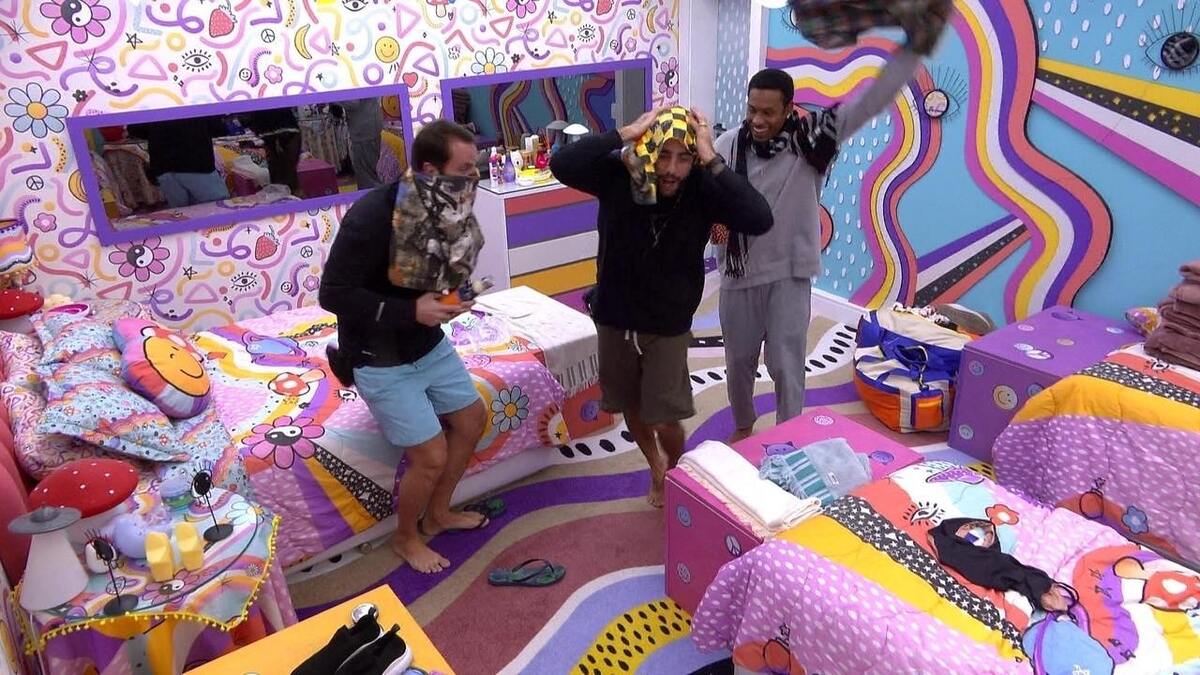 BBB22: Gustavo, Paulo André e Pedro Scooby dominam o Quarto Lollipop (Foto: Reprodução)