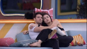 BBB22: Eslovênia e Lucas. (Foto: Reprodução / Globo)