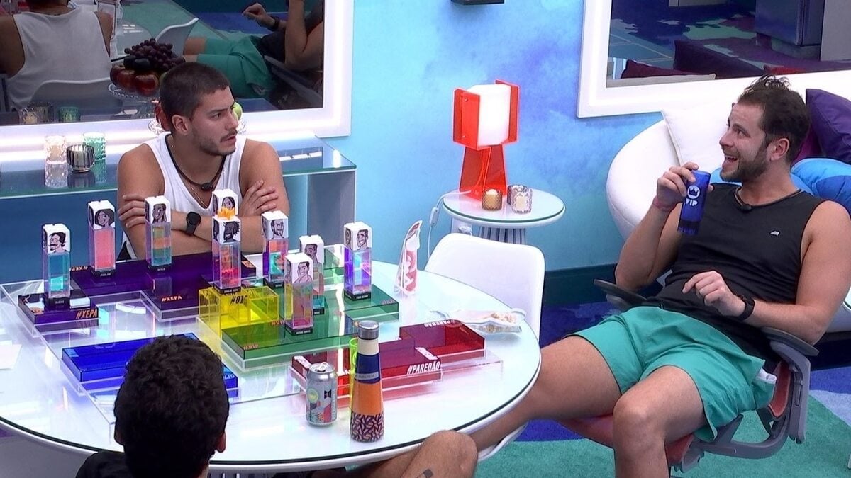 BBB22: Pedro Scooby conta mais uma intimidade com Cintia Dicker (Foto: Reprodução)