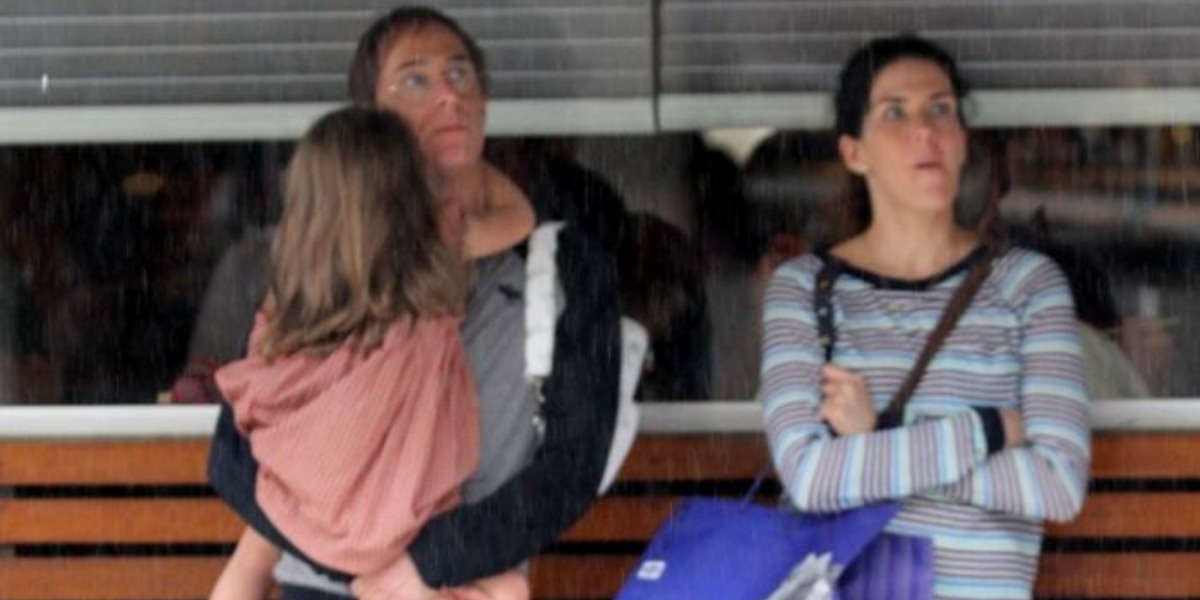 Pedro Cardoso com a filha e a esposa (Foto: AgNews)