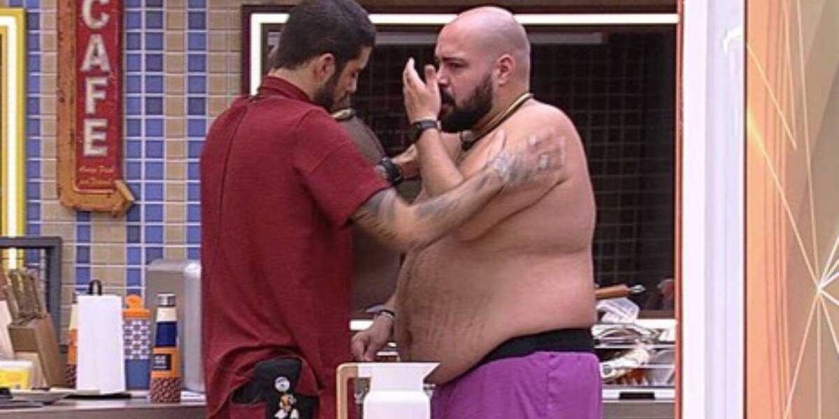 BBB22: Pedro Scooby relembra saída de Tiago Abravanel (Foto: Reprodução)