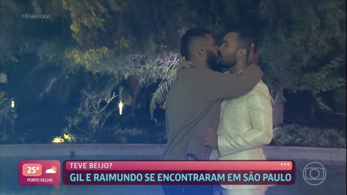 Beijo gay de Gil do Vigor foi exibido no "Mais Você" 