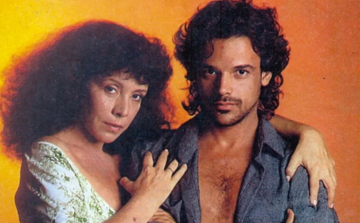 Alcides (Ângelo Antônio) e Maria Bruaca (Angela Leal) na 1ª versão de Pantanal, exibida em 1990 (Foto: Reprodução / Internet)