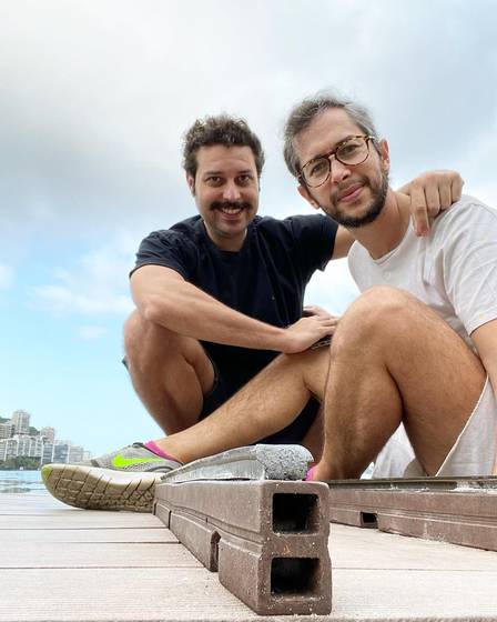 Actor Michel Blois, from Globo, and his husband, comedian Pedroca Monteiro (Photo: Reproduction)