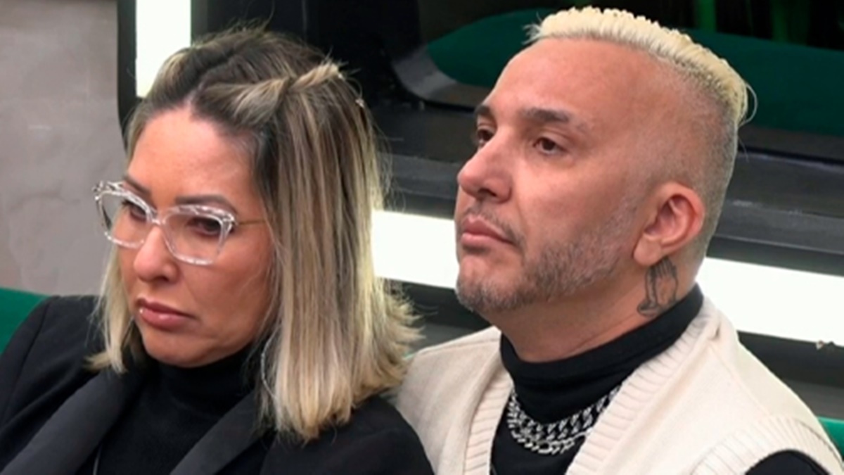 O casal Rogério e Baraonesa, no "Power Couple Brasil" 