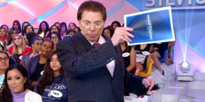 Silvio Santos alegou que demitiu Lívia Andrade por conta do alto salário da apresentadora (Foto: Reprodução)