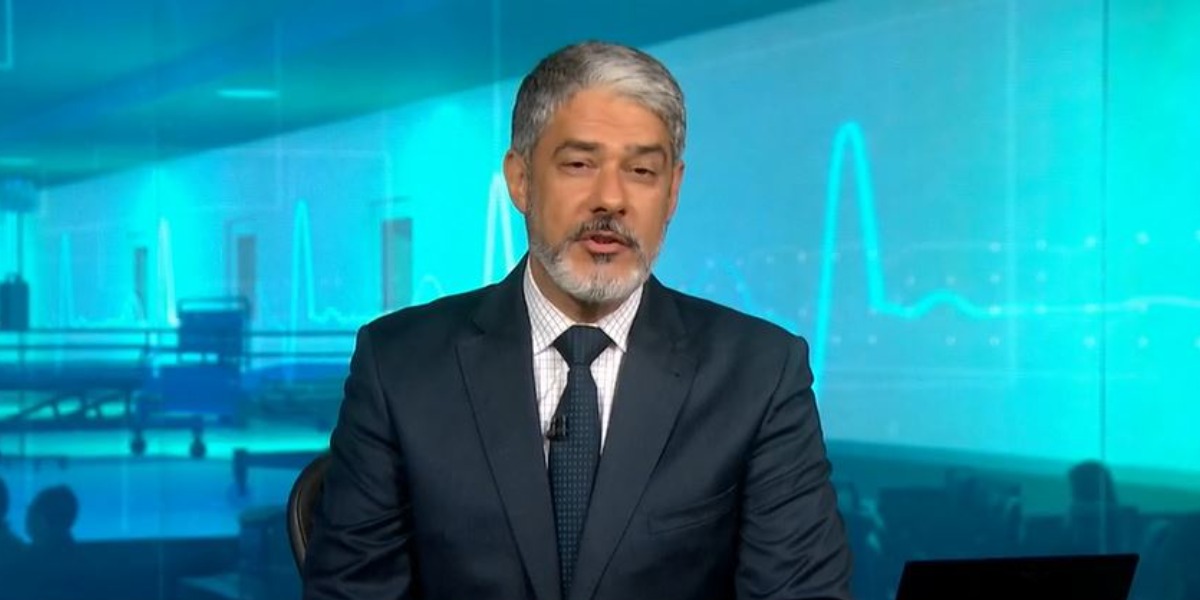 William Bonner retornou ao "Jornal Nacional" após problema na voz (Foto: Reprodução/TV Globo)