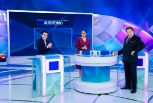 Dudu Camargo, Silvio Santos e Silvia Abravanel (Foto: Lourival Ribeiro/SBT)