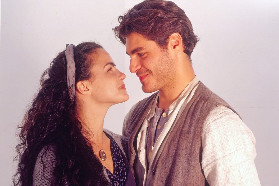 Ana Paula Arósio e Thiago Lacerda em Terra Nostra, novela das nove da Globo de 1999 (Foto: Reprodução / Globo)