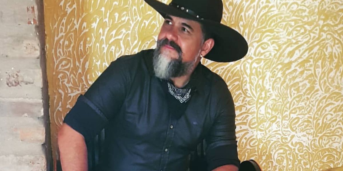 Famoso sertanejo Camargo vai a falência e vira caminhoneiro