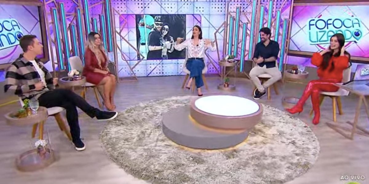 De acordo com Flor, Patrícia Abravanel comprou meia em Sexy Shop (Reprodução)