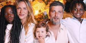 Juntos, Giovanna Ewbank e Bruno Gagliasso são pais de Titi, Bless e Zyan (Foto: Reprodução / Instagram)