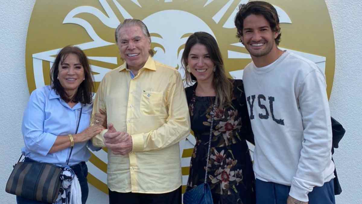 Silvio Santos vai com Rebeca Abravanel, Íris e Alexandre Pato ao circo (Foto: Reprodução)