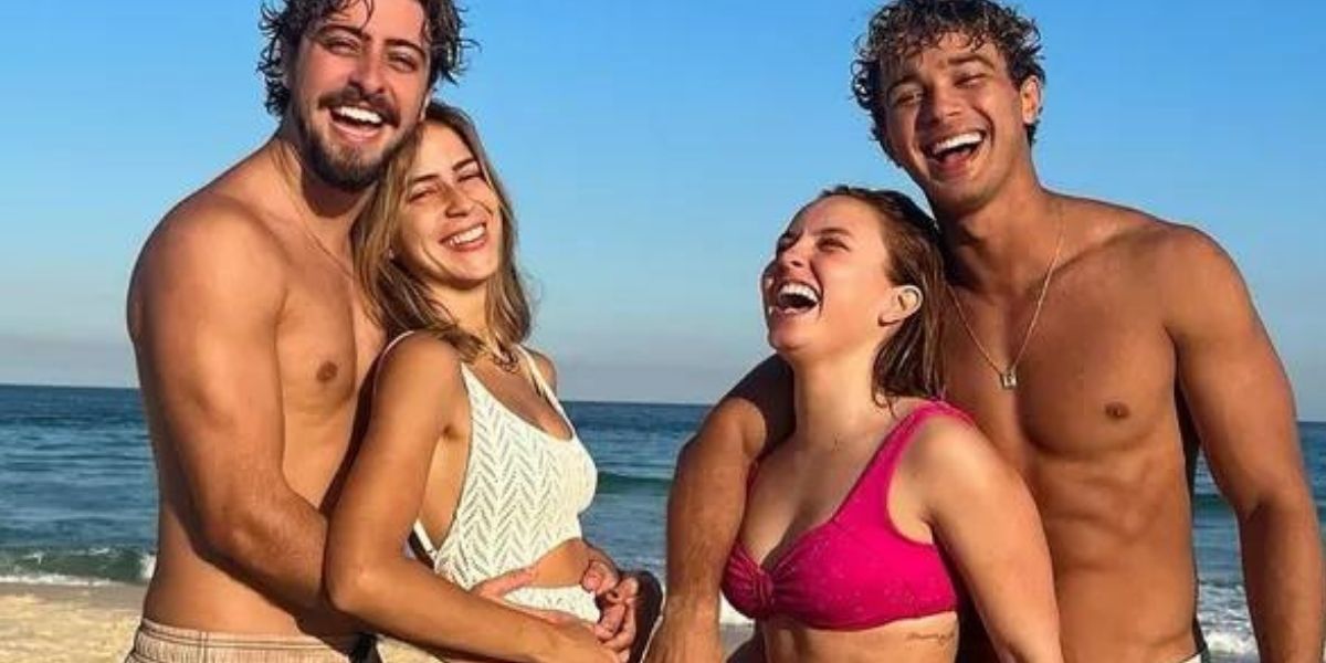 Larissa Manoela surge de mãos dadas com ex-namorado após rumores - Foto: Reprodução instagram