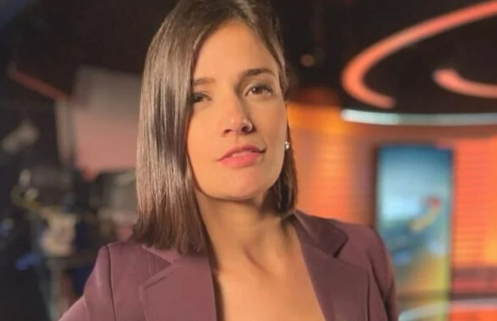 Lily Nascimento no estúdio do Cidade Alerta, repórter assinou com a ESPN após 8 anos na Record