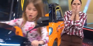 Imagem do post “Tragédia”: Filha de atriz sobe em moto durante programa ao vivo, acelera com tudo e pior acontece