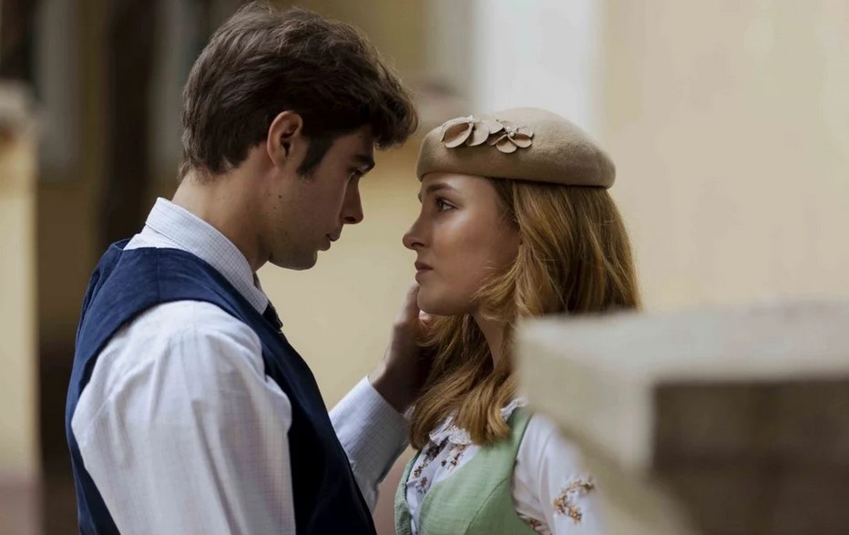 Davi (Rafael Vitti) com Isadora (Larissa Manoela); os dois se reconciliarão em Além da Ilusão (Foto: Reprodução / Globo)