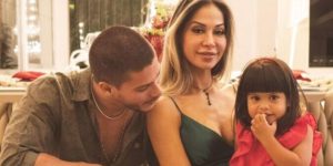 Arthur Aguiar, Maíra Cardi e Sophia (Foto: Instagram)