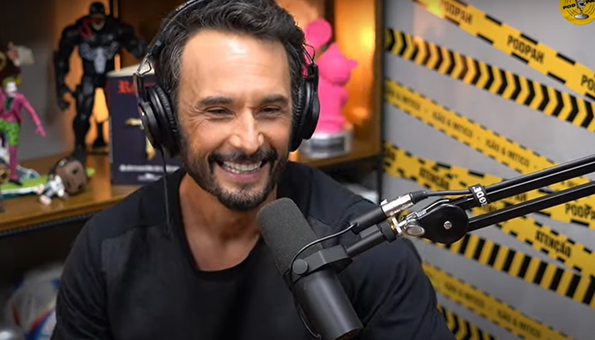 Rodrigo Santoro no podcast "PodPah" revela trauma de depilação com cera quente 