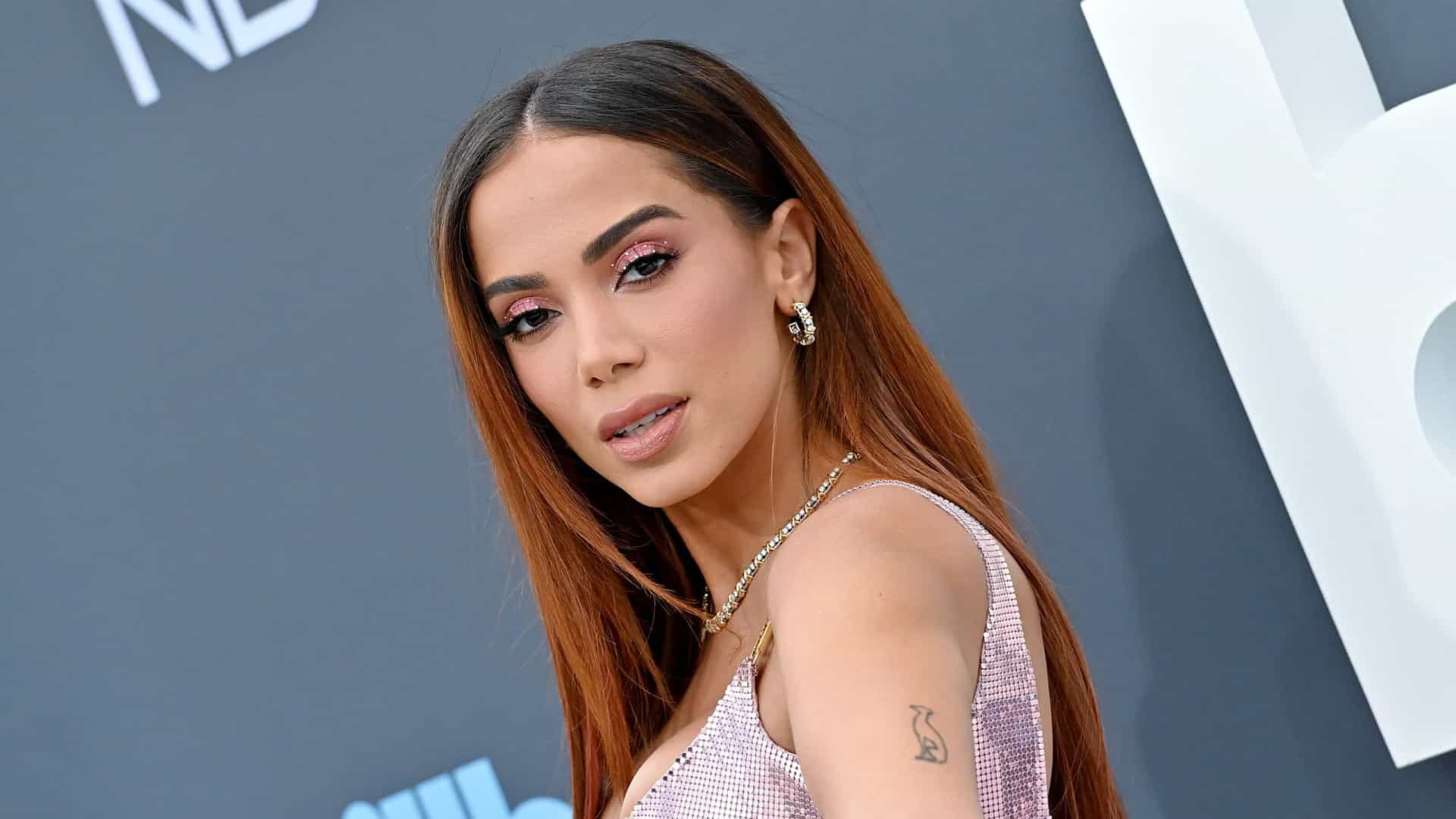 Anitta escancara exame nas partes íntimas (Foto: Reprodução)