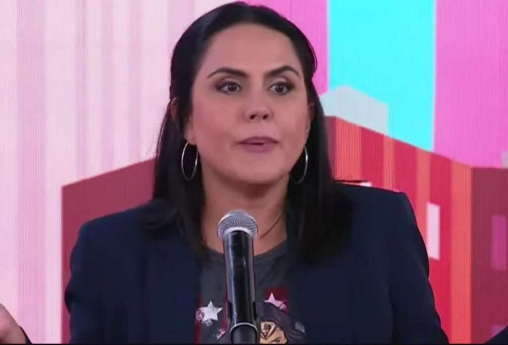 Carla Cecato, apresentadora da Jovem Pan em entrevista ao Programa Pânico