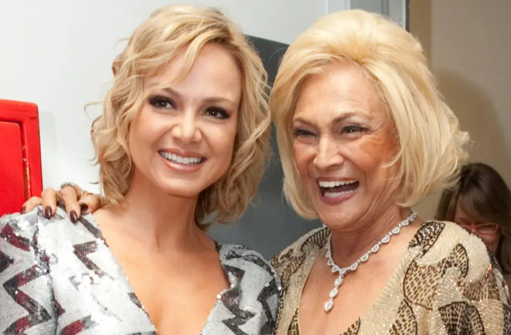 Hebe e Eliana nos bastidores do Troféu Imprensa