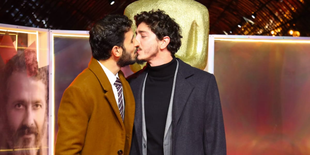 Johnny Massaro e Pedro Accioly na chegada da 50° edição do Festival de Cinema de Gramado (Reprodução: Instagram)