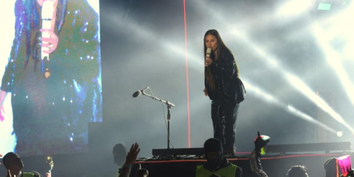 Primeiro show de Simone sozinha nos palcos após afastamento de Simaria (Foto/Reprodução)