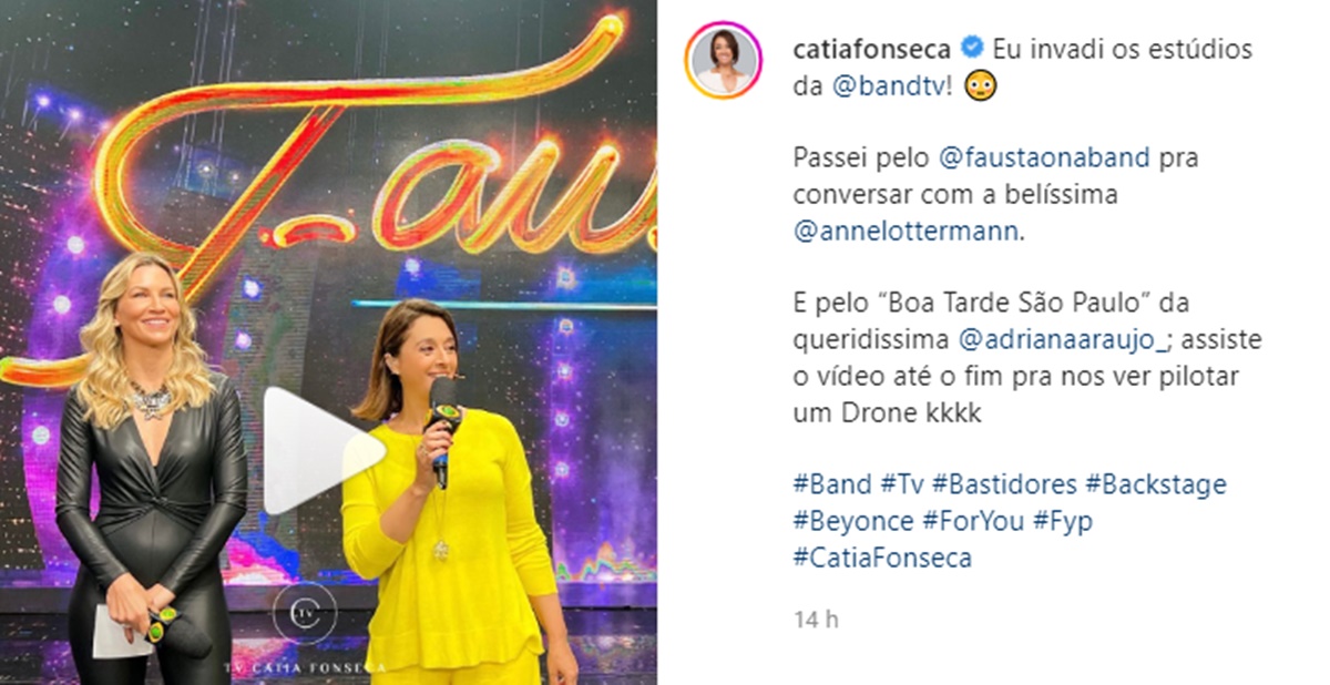 Catia Fonseca invcade os estúdios do Faustão na Band e acaba recebida por Anne Lottermann 