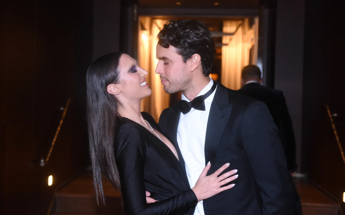 Xandinho Negrão foi com Elisa Zarzur para baile de gala (Foto: Reprodução)