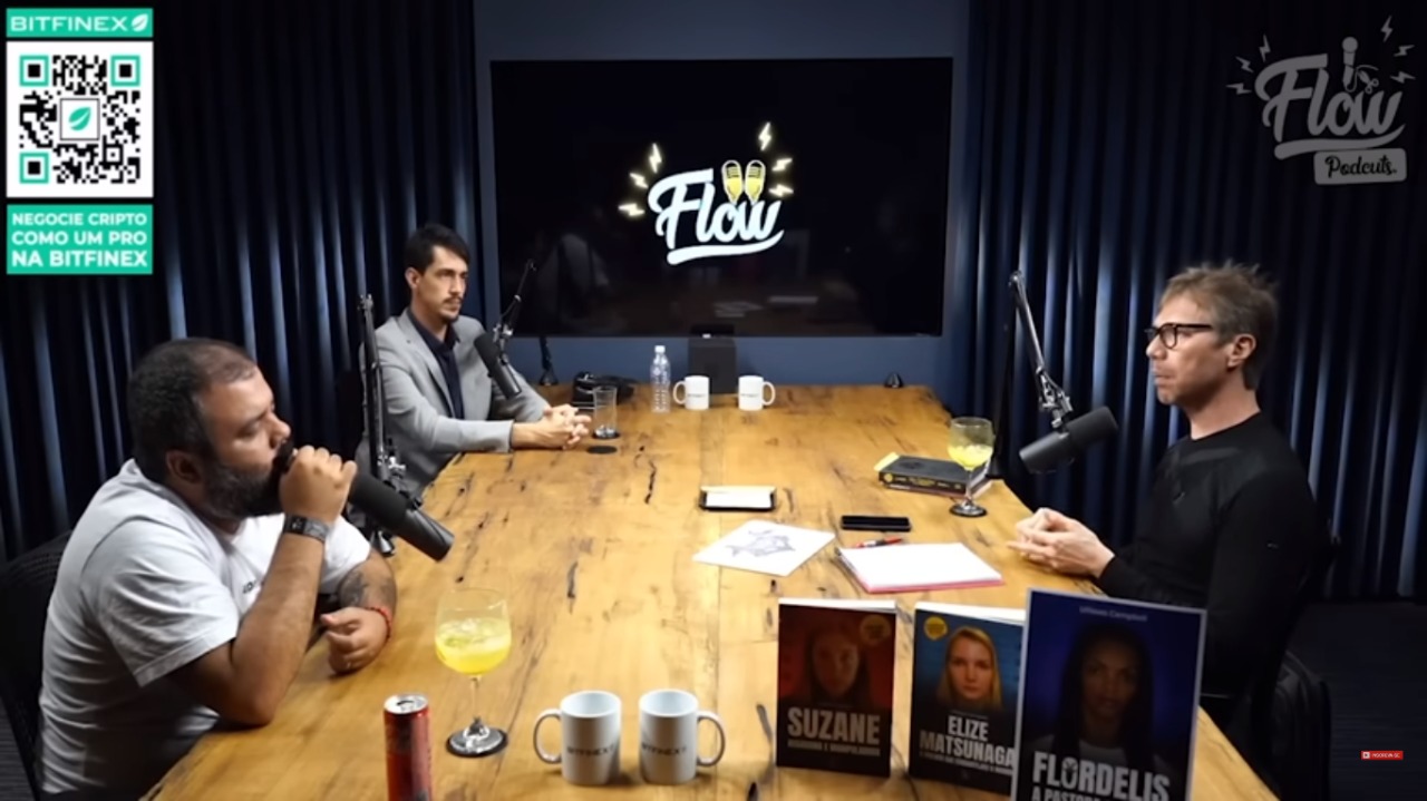 Ullisses Campbell conta história de Flordelis no Flow Podcast (Foto: Reprodução/YouTube)