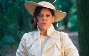 Úrsula (Bárbara Paz) em cena de Além da Ilusão (Globo)