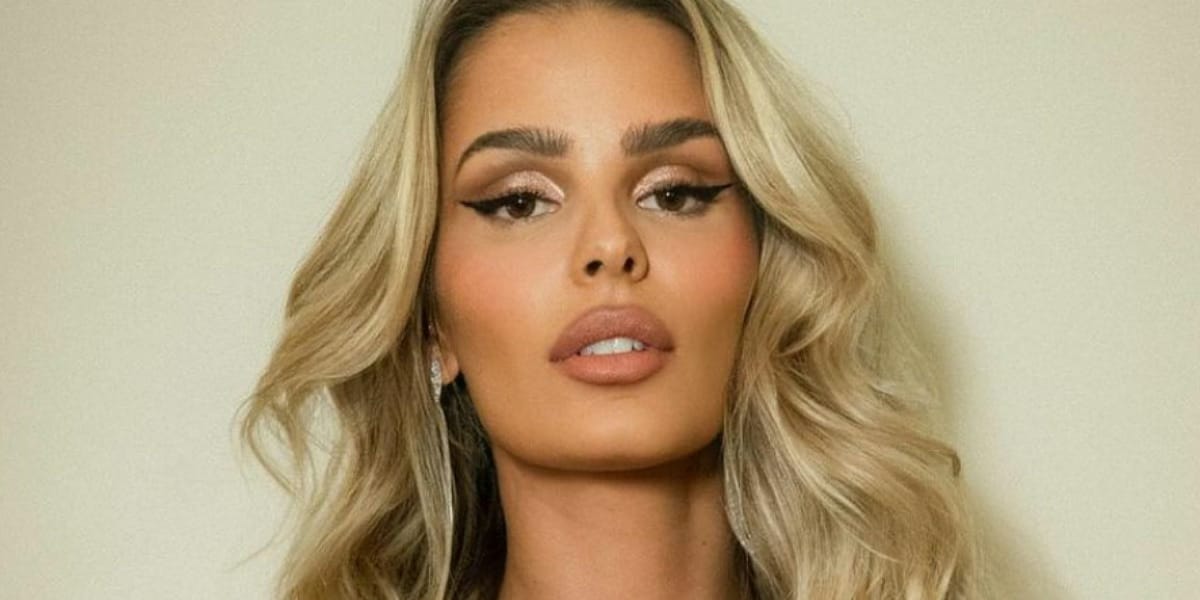 Yasmin Brunet dá show de estrelismo no show de Matheus e Kauan