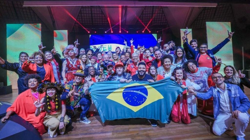 Campanha de Lula reuniu artistas na última segunda em São Paulo