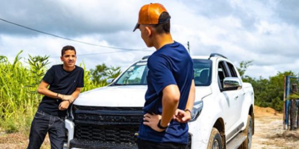 O cantor comprou seu primeiro carro, zero, de 2022 (Foto: Instagram) 