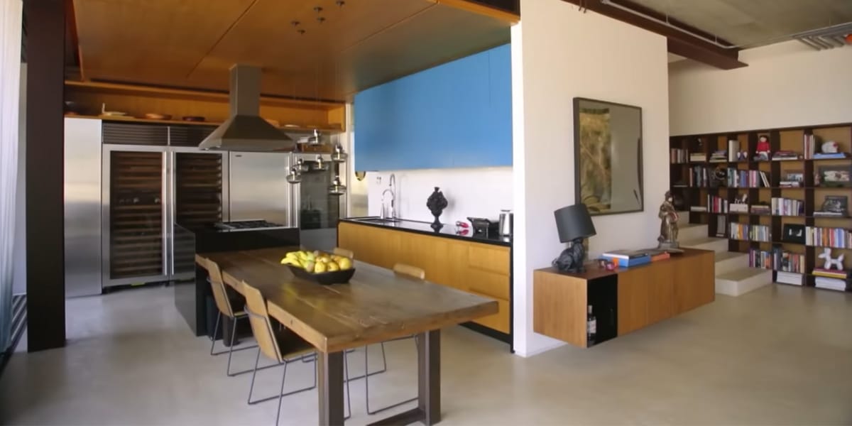 Cozinha em ambiente integrado (Reprodução: Youtube)
