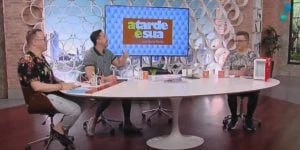 Sonia Abrão se engastou ao vivo no 'A Tarde É Sua' (Foto: Reprodução / RedeTV!)