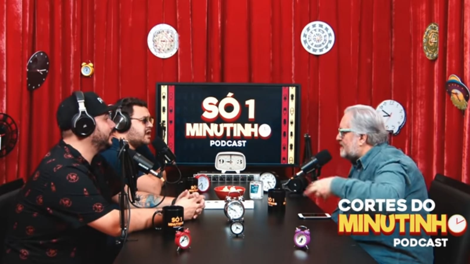 Leão Lobo conta momento picante que viveu em público em podcast