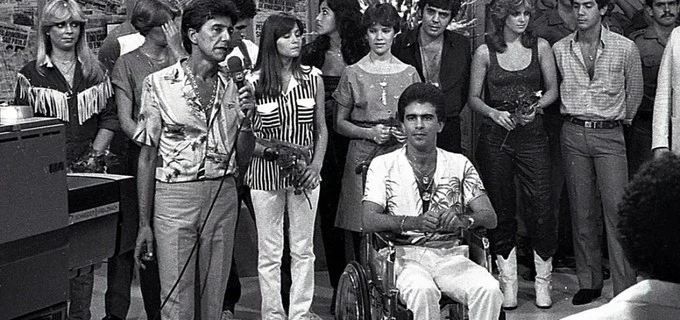 Wilton Franco comandou a apresentação de O Povo na TV, que mostrou tragédia em 1982 (Foto: Reprodução)