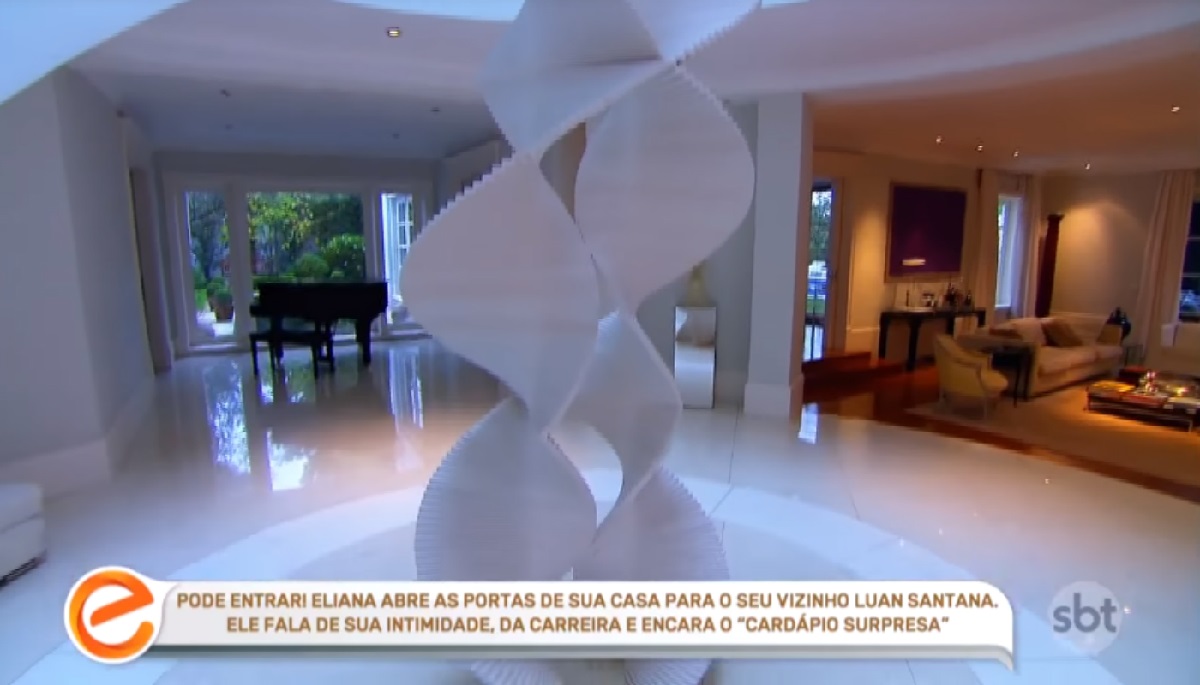 Escultura da apresentadora (Foto: Divulgação)