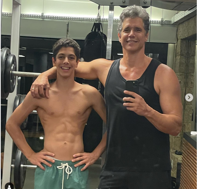 Apresentador Márcio Garcia, publica foto rara ao com seu filho Felipe e leva o Brasil a loucura - Foto Reprodução Instagram