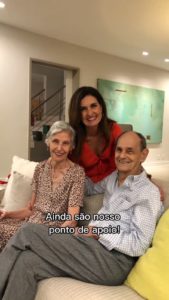 Fátima Bernardes e seus pais (Reprodução)