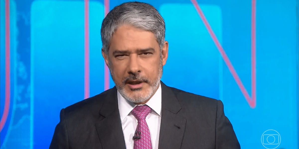 William Bonner precisou interromper o Jornal Nacional para dar um alerta aos telespectadores (Foto Reprodução/Globo)