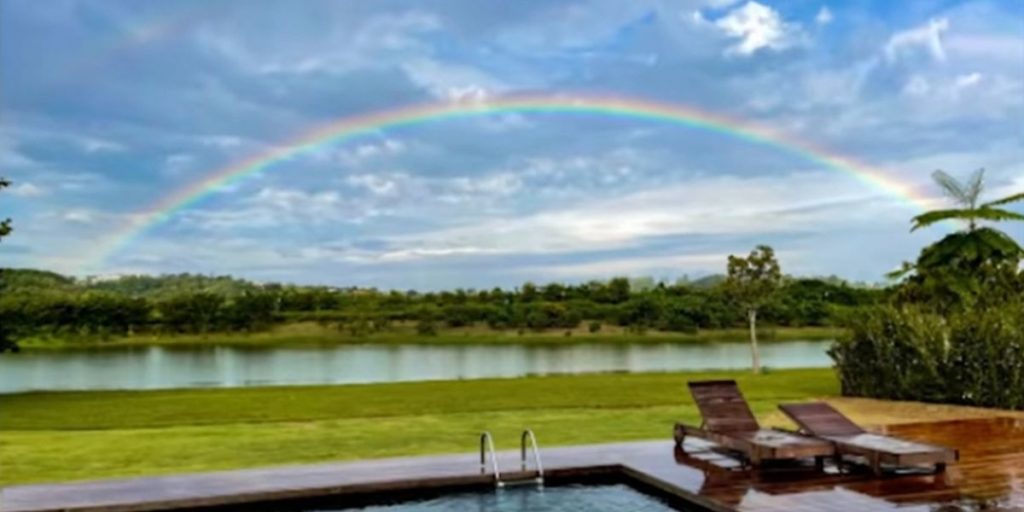 Fazenda de Paula Fernandes tem lago